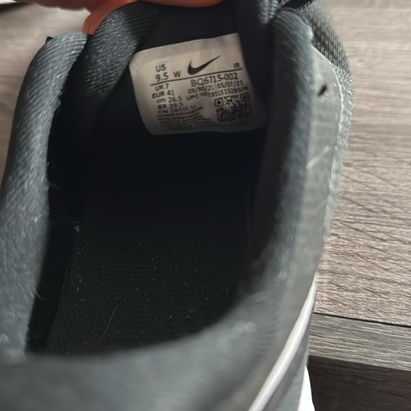 Women’s Nike Revolution Running Shoes - Picture 2 of 5